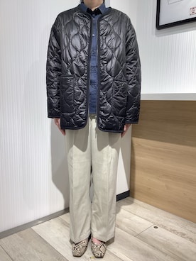 「アイテム（ミリタリージャケット）」を使った、TOKYO SHIRTS OUTLET 福岡マリノアシティ店さん（レディース・164cm）の秋コーディネート