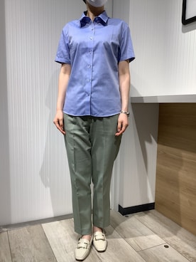 「アイテム（ビジネスシャツ）」を使った、TOKYO SHIRTS OUTLET 福岡マリノアシティ店さん（レディース・160cm）の春コーディネート