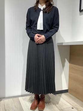 「アイテム（ビジネスシャツ）」を使った、TOKYO SHIRTS OUTLET 福岡マリノアシティ店さん（レディース・164cm）の冬コーディネート