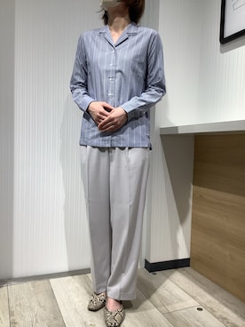 「アイテム（ビジネスシャツ）」を使った、TOKYO SHIRTS OUTLET 福岡マリノアシティ店さん（レディース・164cm）の春コーディネート