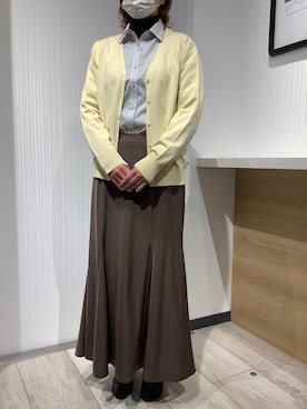「アイテム（ビジネスシャツ）」を使った、TOKYO SHIRTS OUTLET 福岡マリノアシティ店さん（レディース・160cm）の春コーディネート