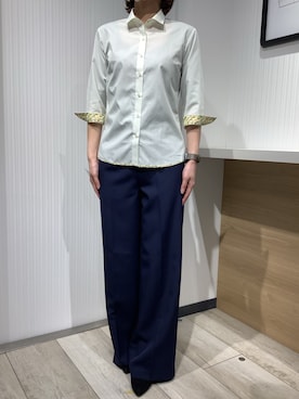 「アイテム（ビジネスシャツ）」を使った、TOKYO SHIRTS OUTLET 福岡マリノアシティ店さん（レディース・164cm）の春コーディネート