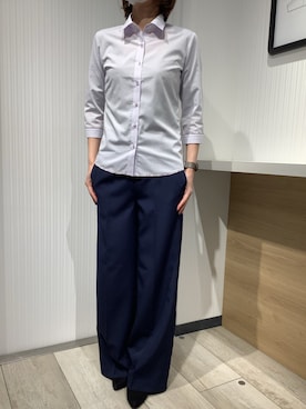 「アイテム（ビジネスシャツ）」を使った、TOKYO SHIRTS OUTLET 福岡マリノアシティ店さん（レディース・164cm）の春コーディネート