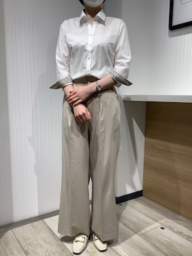 「アイテム（ビジネスシャツ）」を使った、TOKYO SHIRTS OUTLET 福岡マリノアシティ店さん（レディース・160cm）の春コーディネート
