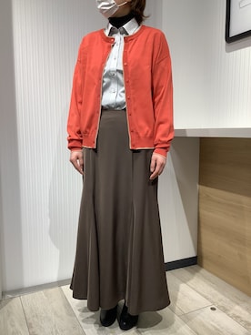 「アイテム（ビジネスシャツ）」を使った、TOKYO SHIRTS OUTLET 福岡マリノアシティ店さん（レディース・160cm）の冬コーディネート