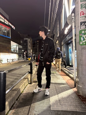「ARMANI EXCHANGE（アルマーニエクスチェンジ）のアイテム（スラックス）」を使った、axharajukuさん（メンズ・175cm）の冬コーディネート