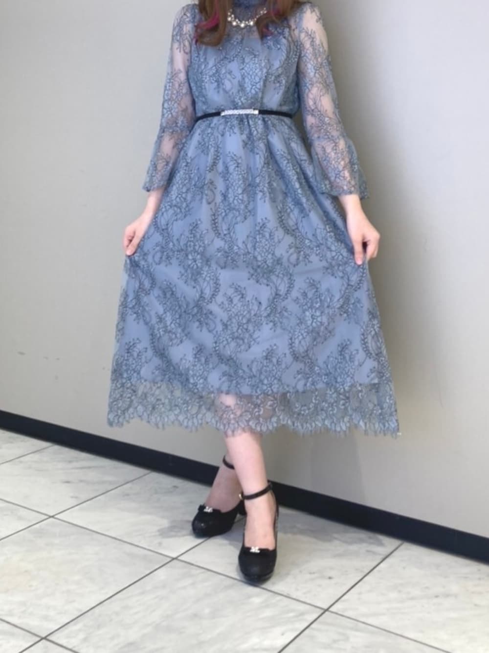 「ドレス、パーティードレス、パーティーコーデ、結婚式、二次会、お食事会、謝恩会、総レースドレス、長袖ドレス、パーティーシューズ」｜「Cupid Heartのアイテム（ドレスシューズ、ブラック系）」を使った、yuzusakura1さん（レディース・153cm）の春コーディネートの1枚目の写真
