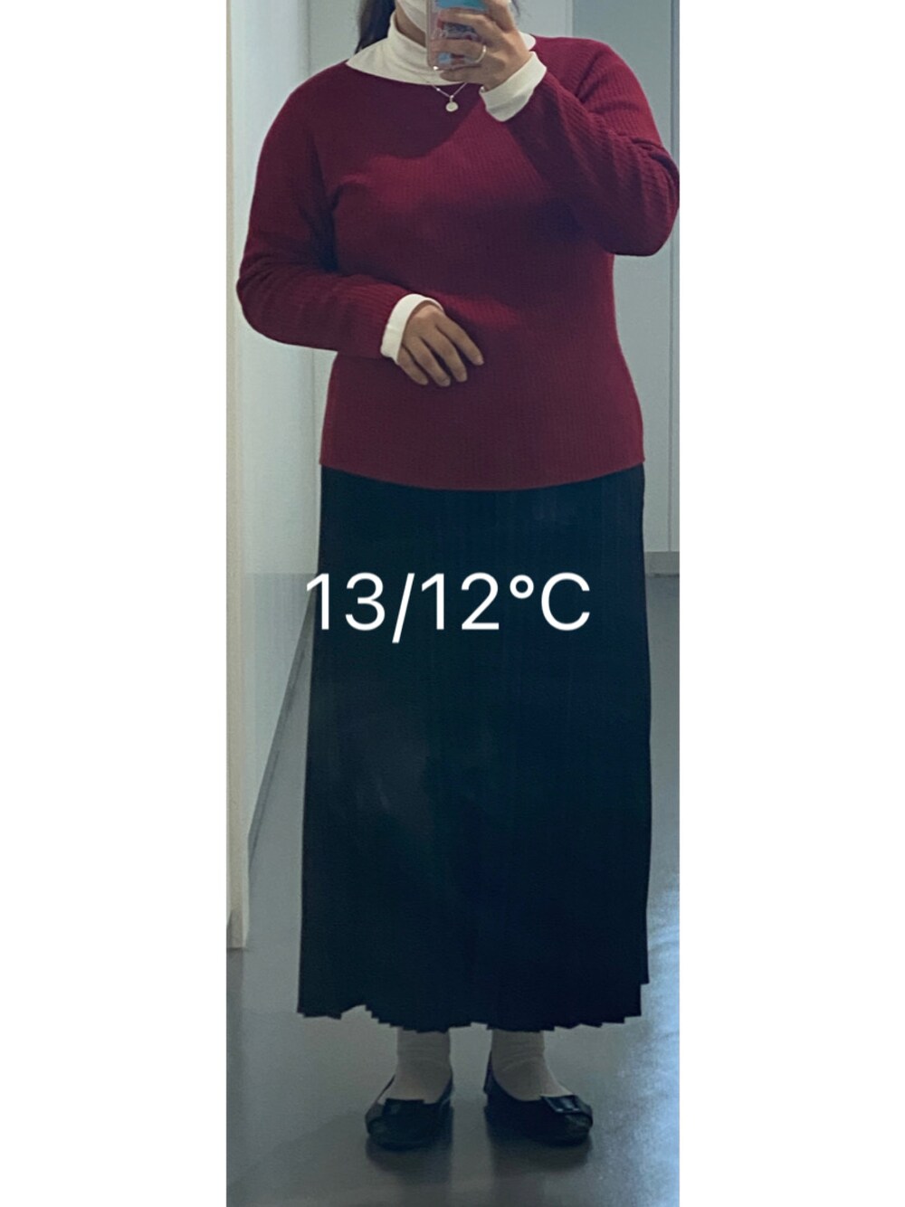 「UNIQLOの3Dコットンボリュームスリーブセーター（長袖）（ニット/セーター、レッド系）」を使った、naomiさん（レディース・158cm）の冬コーディネートの1枚目の写真
