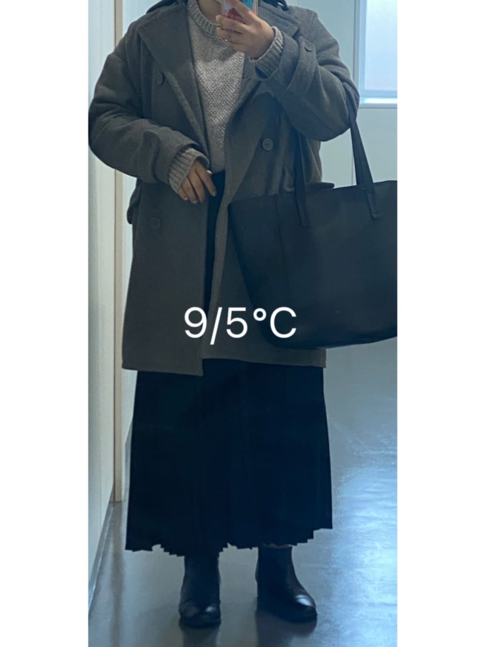 「SEVENDAYS=SUNDAYのドロップショルダーPコート＊（ピーコート、グレー系）」を使った、naomiさん（レディース・158cm）の冬コーディネートの1枚目の写真