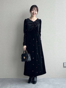「mysty woman（ミスティウーマン）の【スタイルアップ】ベロア刺繍ワンピース 1098136（ワンピース、ブラック系）」を使った、ひ　な　たさん（レディース・160cm）の秋コーディネート
