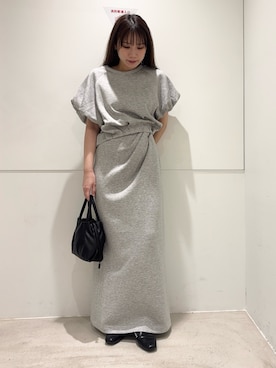 「SENSE OF PLACE by URBAN RESEARCH(センスオブプレイスバイアーバンリサーチ)の撥水コクーンカットトップ(Tシャツ/カットソー、グレー系)」を使った、はつねさん(レディース・159cm)の春コーディネート