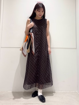 「SENSE OF PLACE by URBAN RESEARCH(センスオブプレイスバイアーバンリサーチ)のチェックシアーナローワンピース(ワンピース、ブラウン系)」を使った、はつねさん(レディース・159cm)の春コーディネート