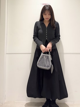 「SENSE OF PLACE by URBAN RESEARCH（センスオブプレイスバイアーバンリサーチ）のバルーンスカート（スカート、ブラック系）」を使った、はつねさん（レディース・159cm）の春コーディネート