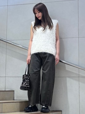 「SENSE OF PLACE by URBAN RESEARCH（センスオブプレイスバイアーバンリサーチ）のコードシシュウベロアバッグ（ハンドバッグ）」を使った、はつねさん（レディース・159cm）の夏コーディネート