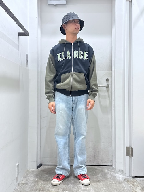 セール】COLOR BLOCK ZIP HOODED SWEATSHIRT（パーカー）｜XLARGE