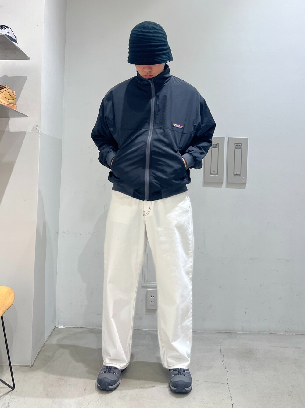 「XLARGE」｜「XLARGEのHAND KNITTED HAT（ハット、ブラック系）」を使った、横南 丈さん（メンズ・175cm）の冬コーディネートの1枚目の写真