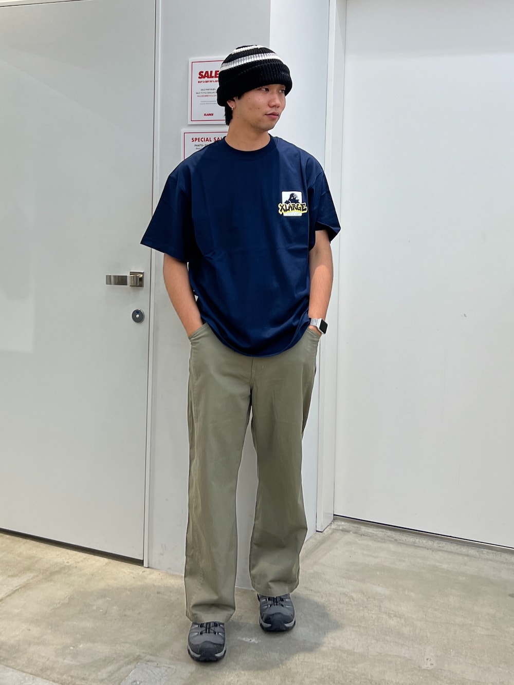 「XLARGE」｜「XLARGEのSTRIPED BEANIE（ニットキャップ/ビーニー、ブラック系）」を使った、横南 丈さん（メンズ・175cm）の夏コーディネートの1枚目の写真