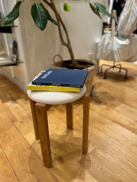 「URBAN RESEARCH DOORS（アーバンリサーチドアーズ）のDOORS LIVING PRODUCTS　Round Stool（その他雑貨）」を使った、YUKI ♪ さん（レディース・160cm）の夏コーディネート