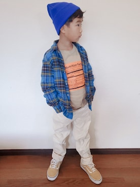 「ベージュ×ブルー」｜むすこさん（キッズ・124cm）の秋コーディネート