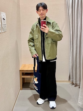 「Maison Kitsune（メゾンキツネ）のアイテム（ショルダーバッグ）」を使った、漸さん（メンズ・172cm）の春コーディネート
