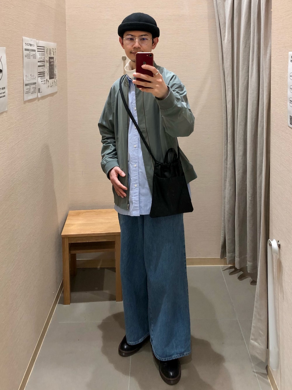「BEAMSのアイテム（帽子、ブラック系）」を使った、漸さん（メンズ・172cm）の冬コーディネートの1枚目の写真