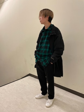「AVIREX（アヴィレックス）のアイテム（ステンカラーコート）」を使った、お！お！た！さん（メンズ・176cm）の冬コーディネート