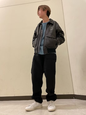 「ブラック×ブルー」｜お！お！た！さん（メンズ・176cm）の冬コーディネート