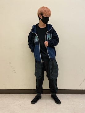 「ジップアップパーカー」｜「アイテム（スリッポン）」を使った、お！お！た！さん（メンズ・176cm）の秋コーディネート