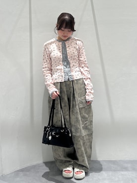 「w closet（ダブルクローゼット）のパターンメッシュカーデ（Tシャツ/カットソー、ピンク系）」を使った、かい／kai_wcloさん（レディース・150cm）の秋コーディネート