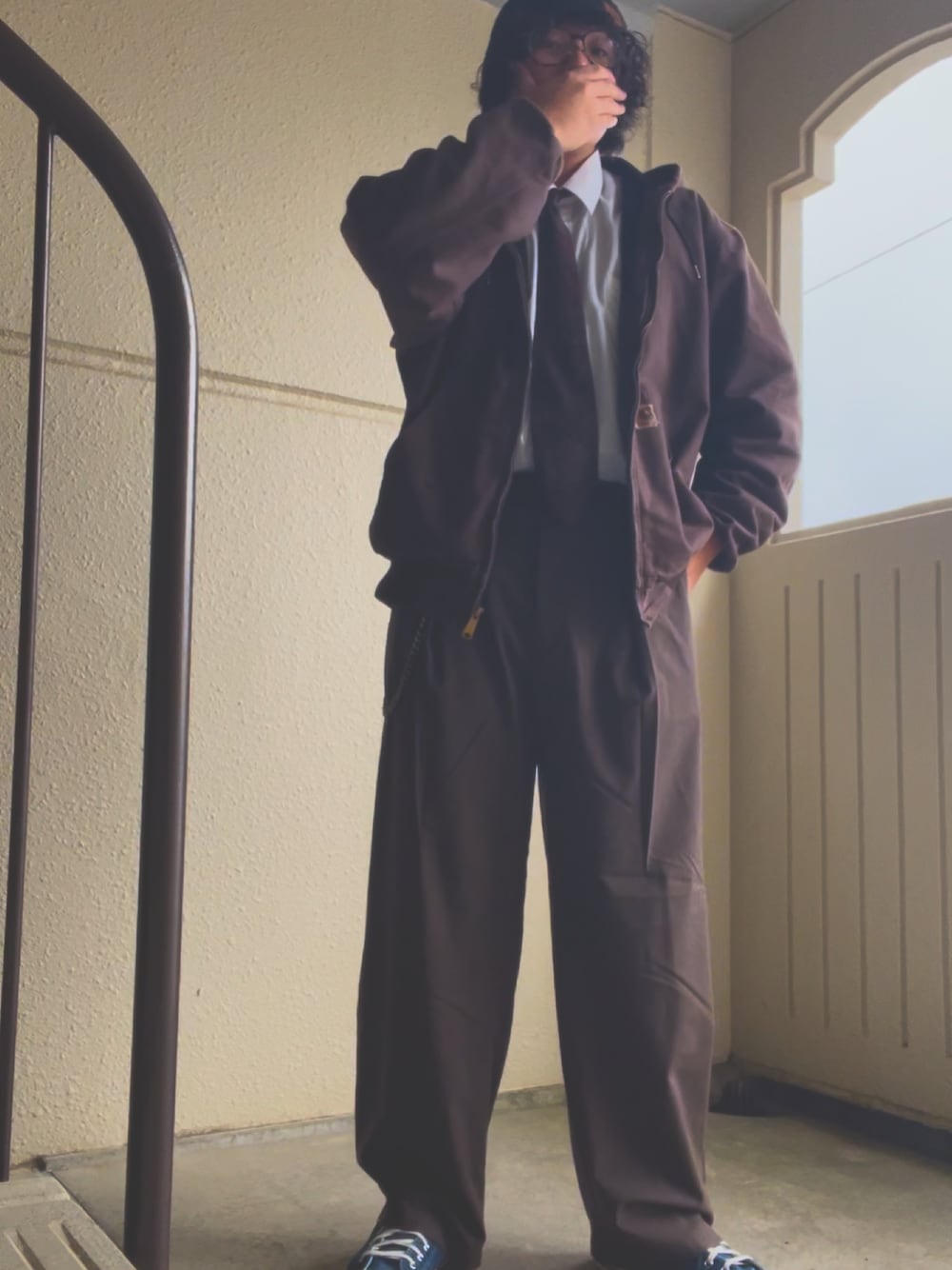 「ふるぎコーデ」｜「GUのアイテム（スラックス、ブラウン系）」を使った、kujiraさん（メンズ・175cm）の春コーディネートの1枚目の写真
