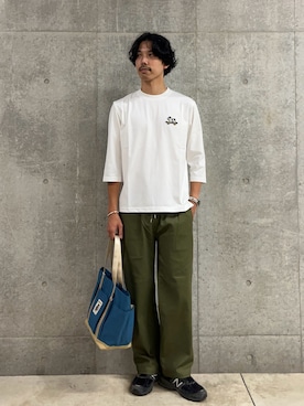 「カーキパンツ」｜ハヤシさん（メンズ・183cm・30代）の秋コーディネート