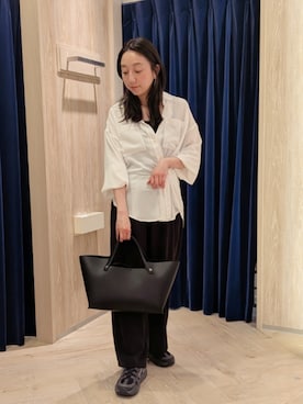 「fredy emue（フレディエミュ）のとろみカシュクールシャツ（シャツ/ブラウス、ホワイト系）」を使った、もっちゃんさん（レディース・160cm）の春コーディネート