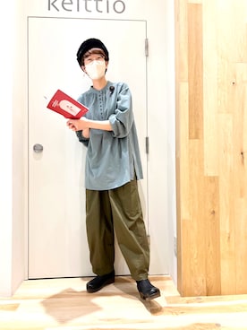 「dansko（ダンスコ）のアイテム」を使った、keittioとなみさん（レディース・167cm）の秋コーディネート