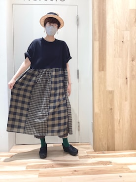 「チェックワンピース」｜「アイテム（スリッポン）」を使った、keittioとなみさん（レディース・167cm）の夏コーディネート