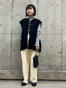 「アイテム（ベスト、ブルー系）」を使った、新谷さん（レディース・157cm）の冬コーディネート