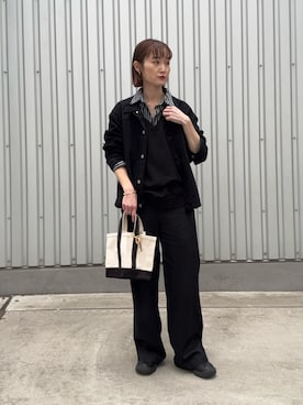 「アイテム（キーホルダー）」を使った、satakeさん（レディース・163cm）の秋コーディネート