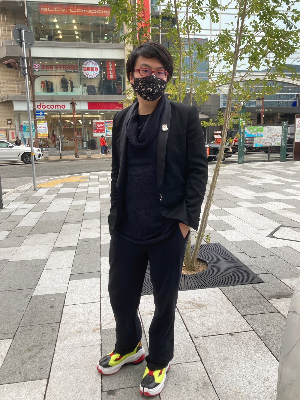 「ブラックコーデ、キレイめ、JUN ASHIDA、JOHN LAWRENCE SULLIVAN、FUGA、Ann Demeulemeester、Maison Margiela、reebok」｜「JUN ASHIDAのアイテム（マスク、ブラック系）」を使った、MASASHI MORITANIさん（メンズ・178cm）の冬コーディネートの1枚目の写真