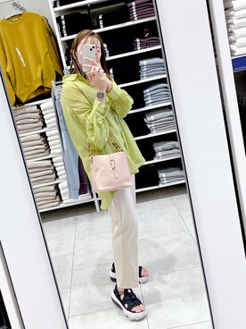 「アイテム（デジタル腕時計、ピンク系）」を使った、yuuu.mさん（レディース・160cm）の秋コーディネート