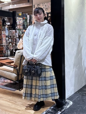 「アイテム（シュシュ）」を使った、h0peeekoさん（レディース・151cm）の秋コーディネート