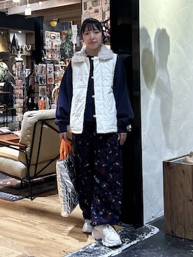 「デート/ロマンティック」｜「アイテム（ダウンベスト）」を使った、h0peeekoさん（レディース・151cm）の秋コーディネート