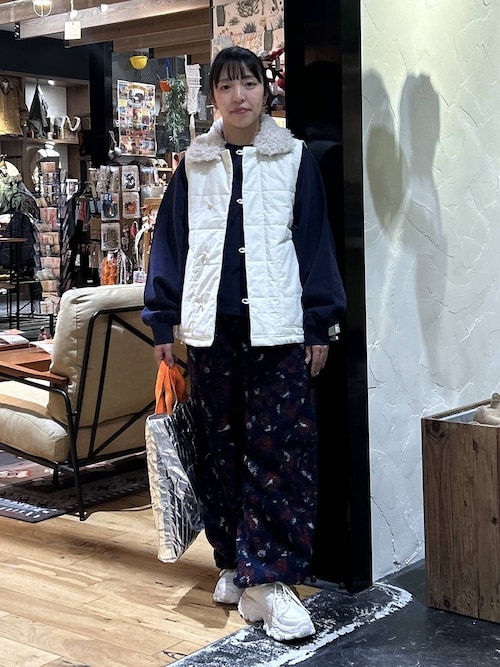 スクエアキルティングベスト（ダウンベスト）｜niko and