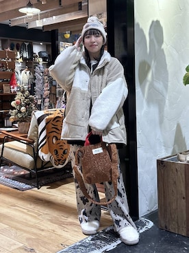 「アイテム（スリッポン）」を使った、h0peeekoさん（レディース・151cm）の秋コーディネート