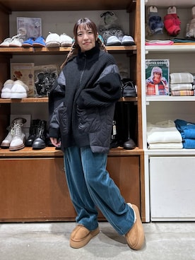 「アイテム（スリッポン、イエロー系）」を使った、h0peeekoさん（レディース・152cm）の秋コーディネート