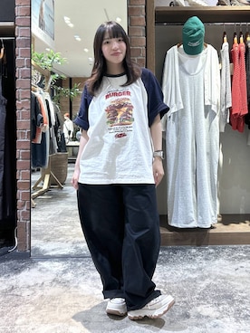 「niko and...（ニコアンド）のストレッチカーブパンツ（その他パンツ、ブラック系）」を使った、h0peeekoさん（レディース・152cm）の春コーディネート