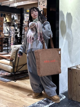 「アイテム（ストール/ショール）」を使った、h0peeekoさん（レディース・151cm）の冬コーディネート