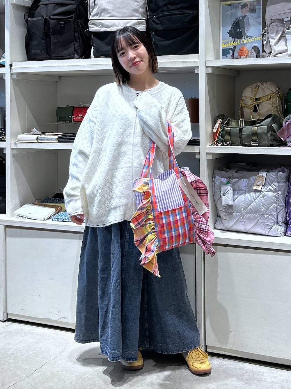 「ロンT、デートコーデ、骨格ウェーブ、低身長、カジュアル、体型カバー、休日コーデ、デート/ロマンティック、楽ちんコーデ、春コーデ、女子会、ゆったり、niko and ...、カーディガン、ニット」｜「niko and...のオーガニックコットンテンセルロングTシャツ（Tシャツ/カットソー、ブラック系）」を使った、h0peeekoさん（レディース・151cm）の春コーディネートの1枚目の写真
