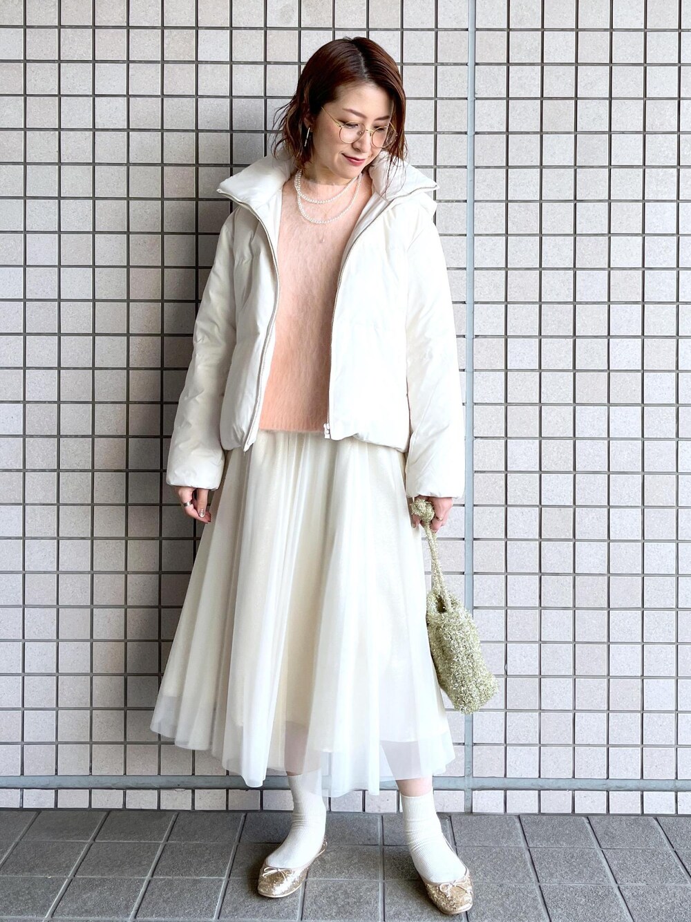 「高身長コーデ、2024AW、2024AW冬の新作、24AW冬の新作、チュールスカート、ピンク、ゴールド、Wshoes_pickup、冬コーデ、デートコーデ、お出かけコーデ、旅行コーデ、推し活コーデ、女子会コーデ、大人カジュアル」｜「ROPE' PICNICのキラキラチュールスカート（スカート、ベージュ系）」を使った、toshicoさん（レディース・165cm）の冬コーディネートの1枚目の写真