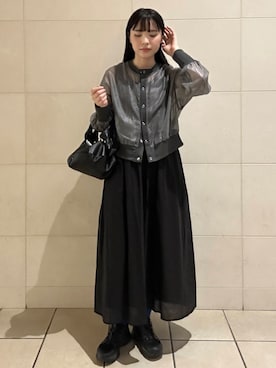 「アイテム（ブルゾン、グレー系）」を使った、内山千笑さん（レディース・161cm）の夏コーディネート