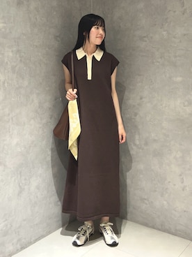 「URBAN RESEARCH DOORS（アーバンリサーチドアーズ）のフレンチスリーブニットワンピース（ワンピース、ブラウン系）」を使った、内山千笑さん（レディース・160cm）の夏コーディネート