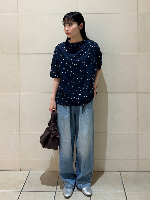 Vカットパンプス